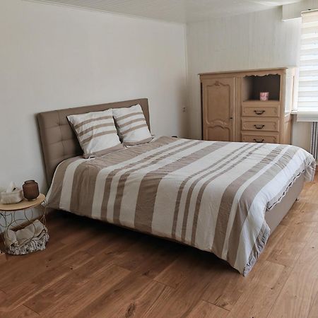 Appartement " Le Chardonneret " Issenheim Eksteriør bilde